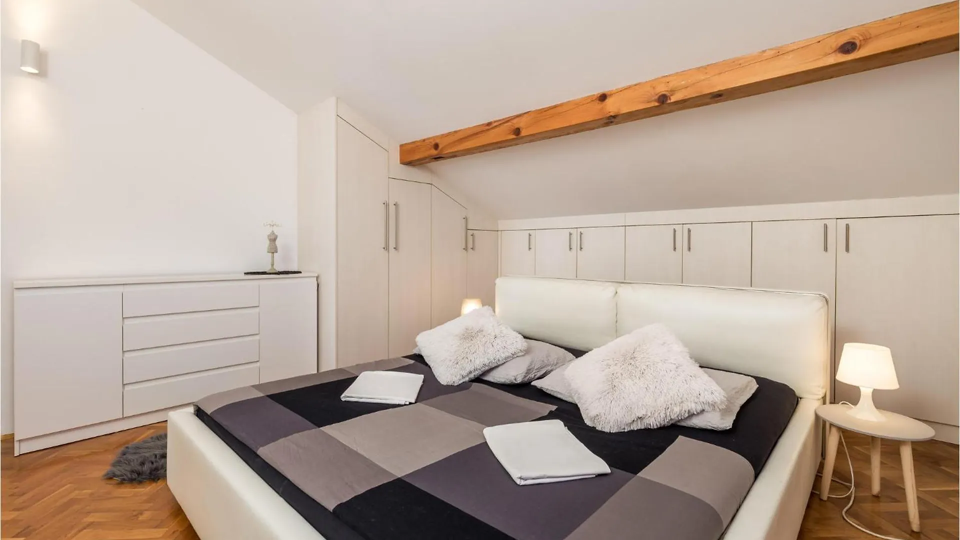 2 Bedroom Gorgeous Apartment In Rijeka